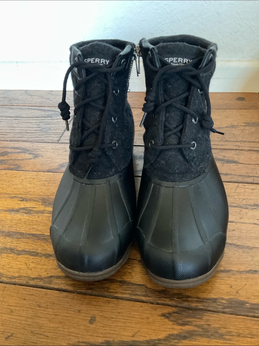 NWOT Women’s Sperry Saltwater Quilted Duck Boots Size 8.5